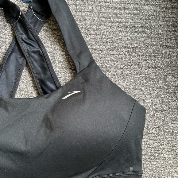 NWT Brooks “Uphold Crossback” sport bra. Black. Size Large DD/E cup. - Picture 2 of 8